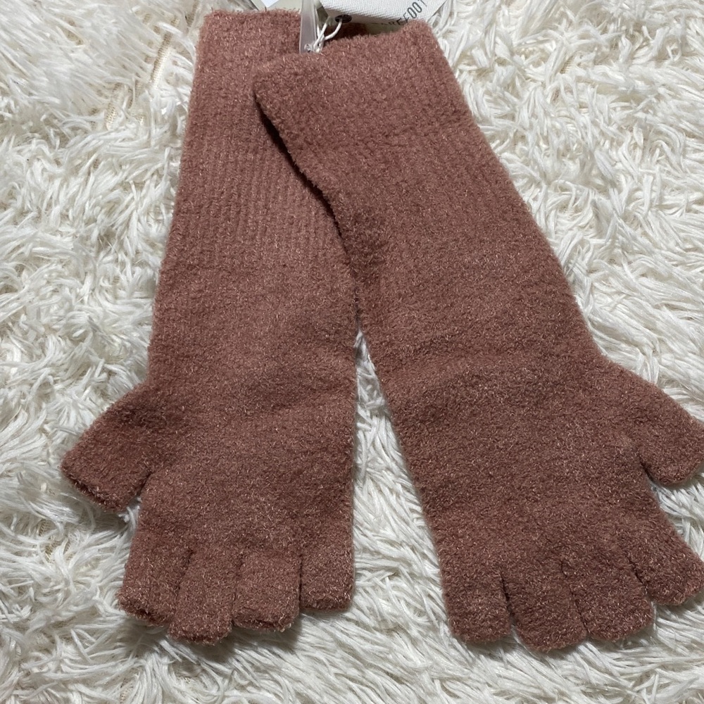 Barefoot Dreams Cozy Chic Fingerless Gloves Terra Pink L /XL NWT - Picture 1 of 7